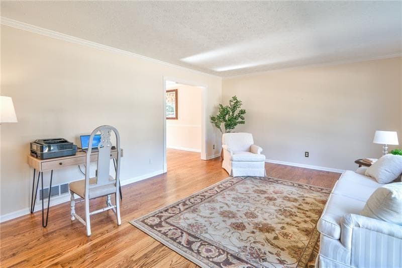 3 bedroom, 3 bathroom, 2,276 sq ft single family residence for rent at 4010 Mansion Drive, Marietta, GA 30062 for $2,850 a month — photo 7
