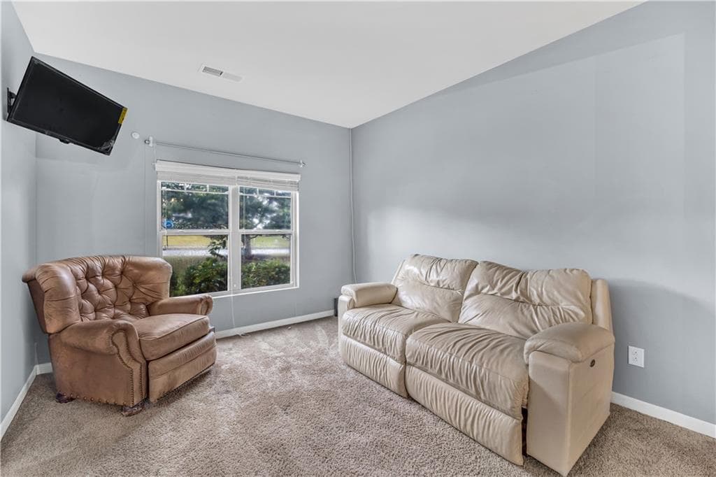 4 bedroom, 3 bathroom, 2,550 sq ft single family residence for sale at 8438 Hillspire Drive, Douglasville, GA 30134 — photo 3