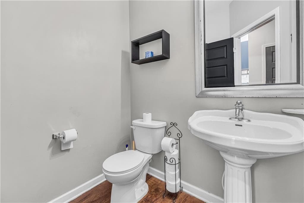4 bedroom, 3 bathroom, 2,550 sq ft single family residence for sale at 8438 Hillspire Drive, Douglasville, GA 30134 — photo 6