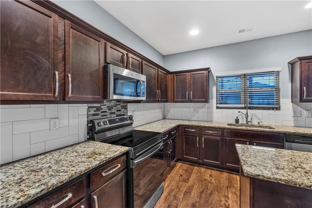 4 bedroom, 3 bathroom, 2,550 sq ft single family residence for sale at 8438 Hillspire Drive, Douglasville, GA 30134 — photo 8