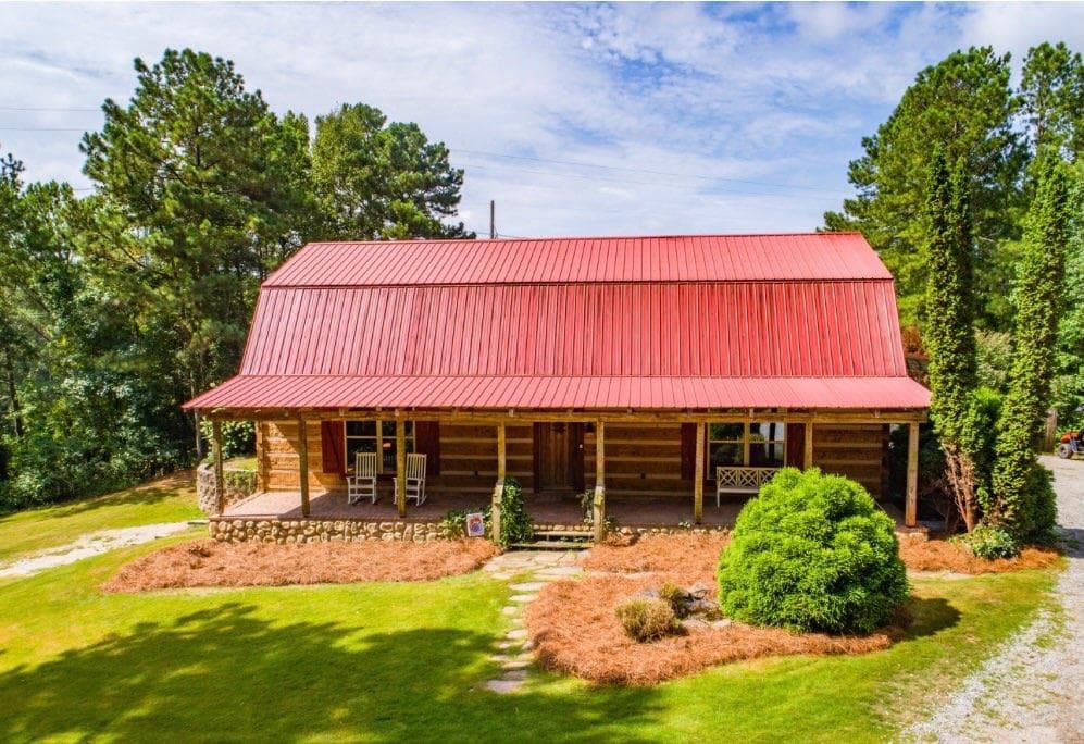 5 bedroom, 4 bathroom, 3,104 sq ft single family residence for sale at 155 Cavender Creek Road, Carrollton, GA 30116