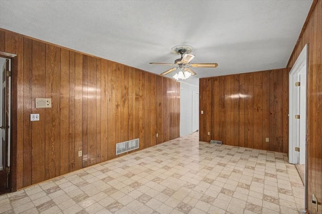4 bedroom, 3 bathroom, 2,639 sq ft single family residence for sale at 18 Albion Drive, Rome, GA 30165 — photo 9