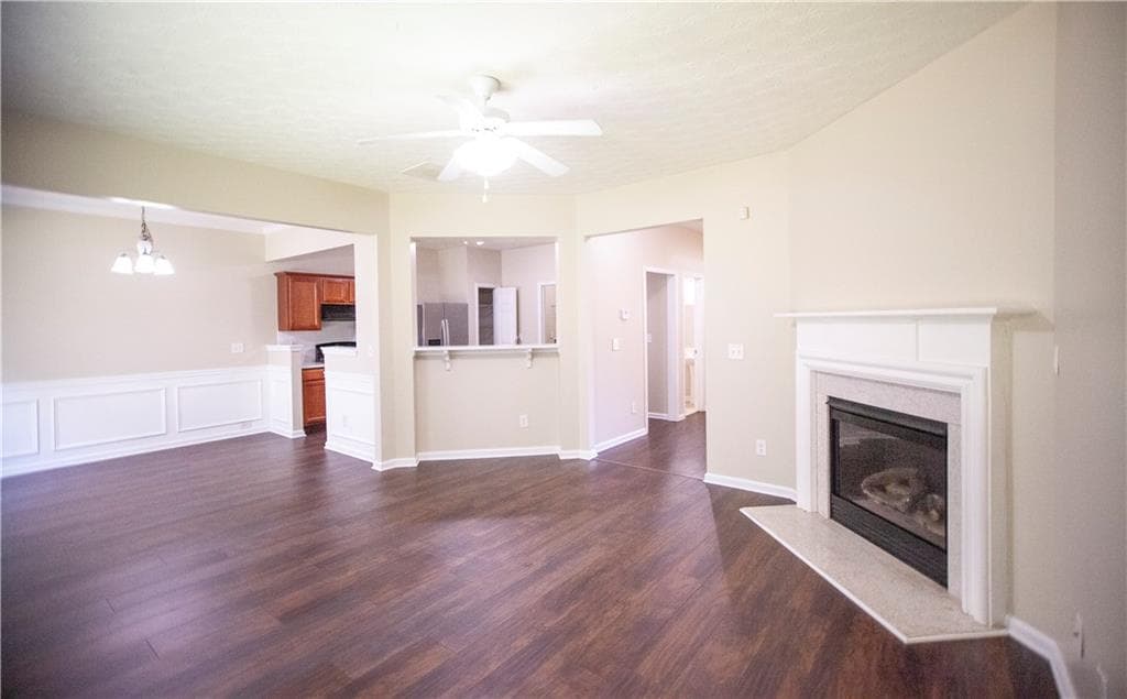 4 bedroom, 3 bathroom, 1,923 sq ft single family residence under contract at 4624 Windale Drive, Lawrenceville, GA 30044 — photo 5