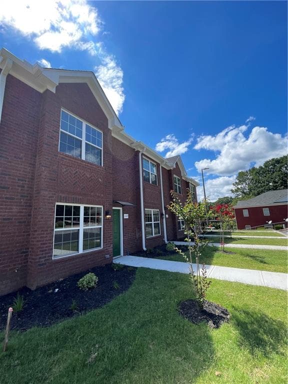 3 bedroom, 2 bathroom, 1,500 sq ft condominium for sale at 2451 Terrace View Nw, Gainesville, GA 30501 — photo 4