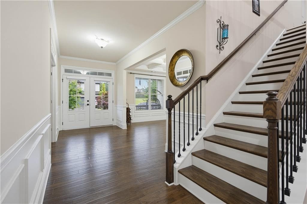 7 bedroom, 5 bathroom, 6,100 sq ft single family residence for sale at 4090 Tobiano Trail, Cumming, GA 30040 — photo 7