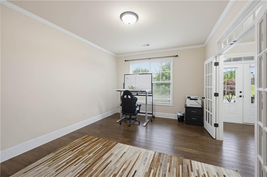7 bedroom, 5 bathroom, 6,100 sq ft single family residence for sale at 4090 Tobiano Trail, Cumming, GA 30040 — photo 10