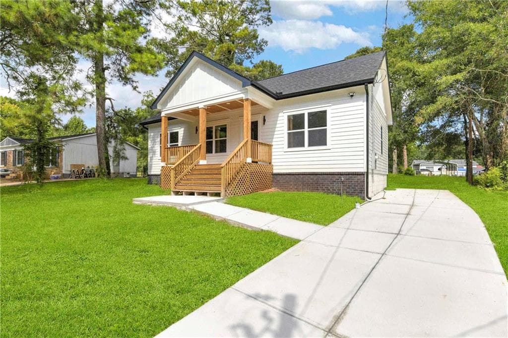 3 bedroom, 2 bathroom, 1,100 sq ft single family residence for sale at 159 Wright Circle, Athens, GA 30601 — photo 2