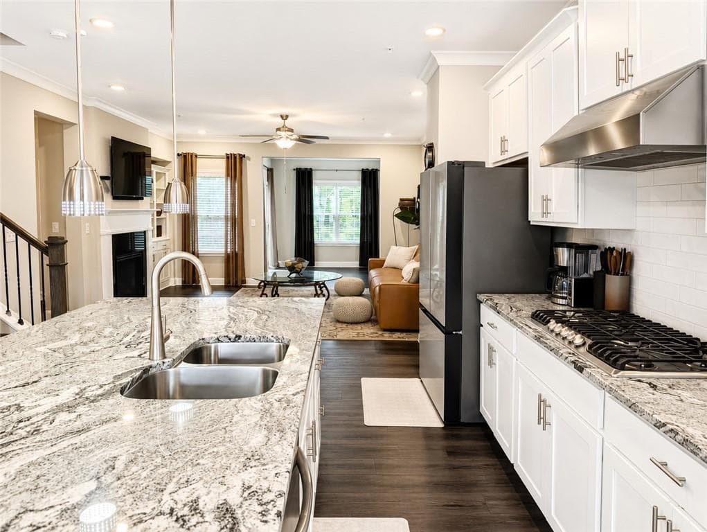4 bedroom, 4 bathroom, 2,447 sq ft townhouse for sale at 144 Boxcar Way, Smyrna, GA 30080 — photo 8