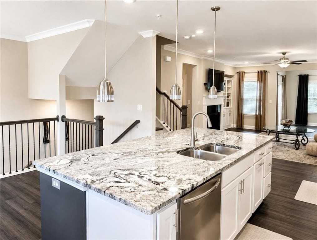4 bedroom, 4 bathroom, 2,447 sq ft townhouse for sale at 144 Boxcar Way, Smyrna, GA 30080 — photo 9