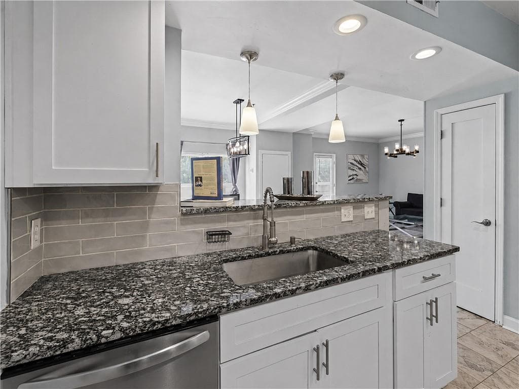 2 bedroom, 2 bathroom, 1,476 sq ft condominium for rent at 2161 Peachtree Road, Atlanta, GA 30309 for $2,500 a month — photo 9
