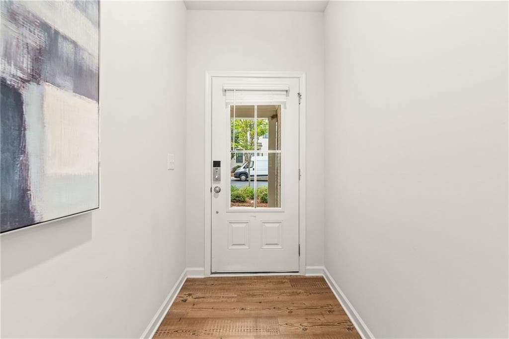3 bedroom, 3 bathroom, 2,302 sq ft townhouse for sale at 3524 Senna Road, Duluth, GA 30096 — photo 5
