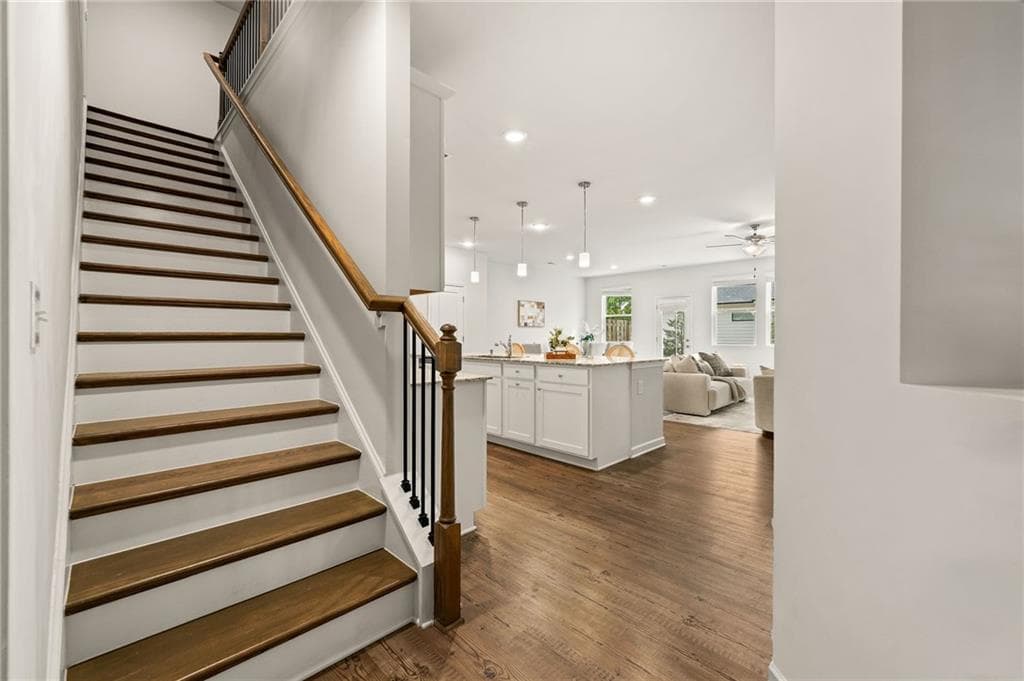 3 bedroom, 3 bathroom, 2,302 sq ft townhouse for sale at 3524 Senna Road, Duluth, GA 30096 — photo 7
