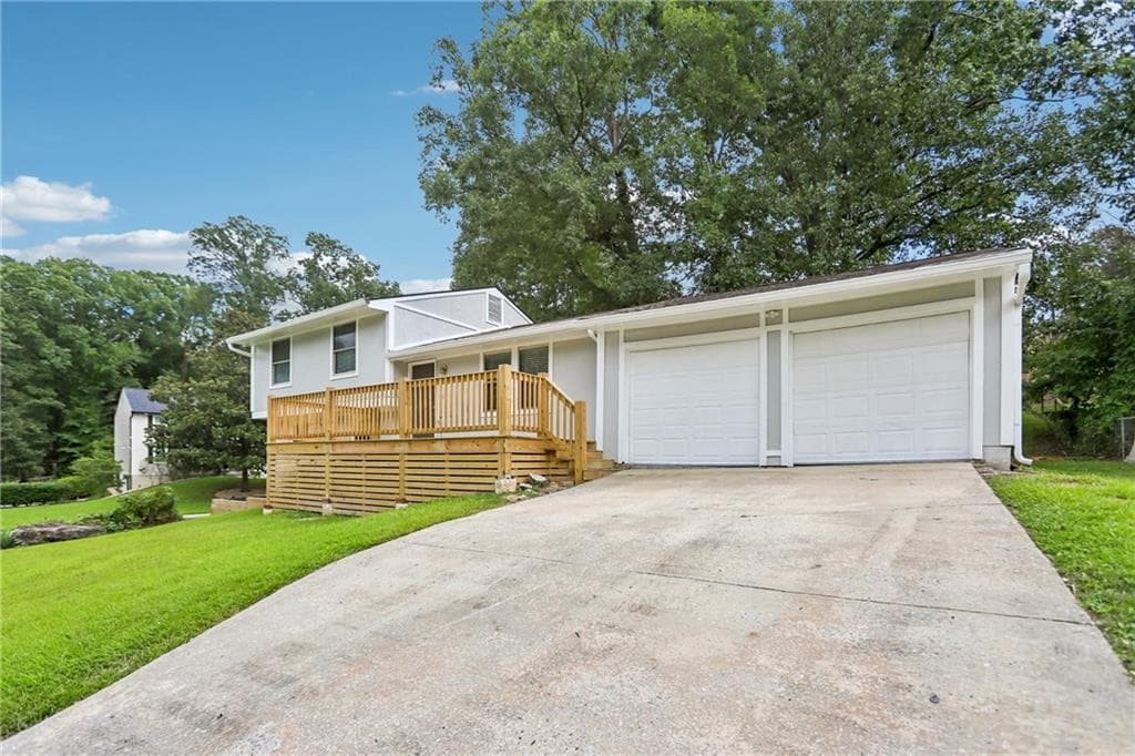 4 bedroom, 2 bathroom, 1,654 sq ft single family residence sold at 3020 Forestside Lane, Atlanta, GA 30349