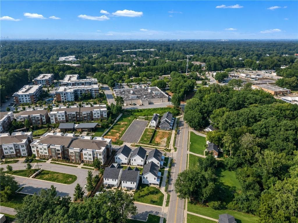 2 bedroom, 2 bathroom, 1,100 sq ft townhouse for sale at 721 Fayetteville Road 609, Atlanta, GA 30316 — photo 2