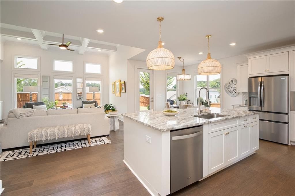 4 bedroom, 4 bathroom, 3,298 sq ft single family residence for sale at 2635 Yellowstone Farm Drive, Cumming, GA 30028 — photo 6