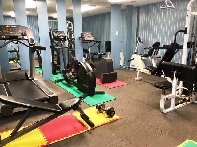 5 bedroom, 2 bathroom, 1,932 sq ft single family residence for rent at 4941 Isle Royal Court, Stone Mountain, GA 30088 for $2,450 a month — photo 8