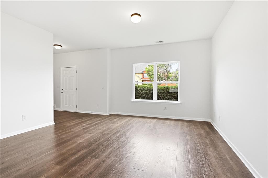 4 bedroom, 2 bathroom, 2,327 sq ft single family residence for sale at 77 Hamil Court, Cartersville, GA 30120 — photo 6