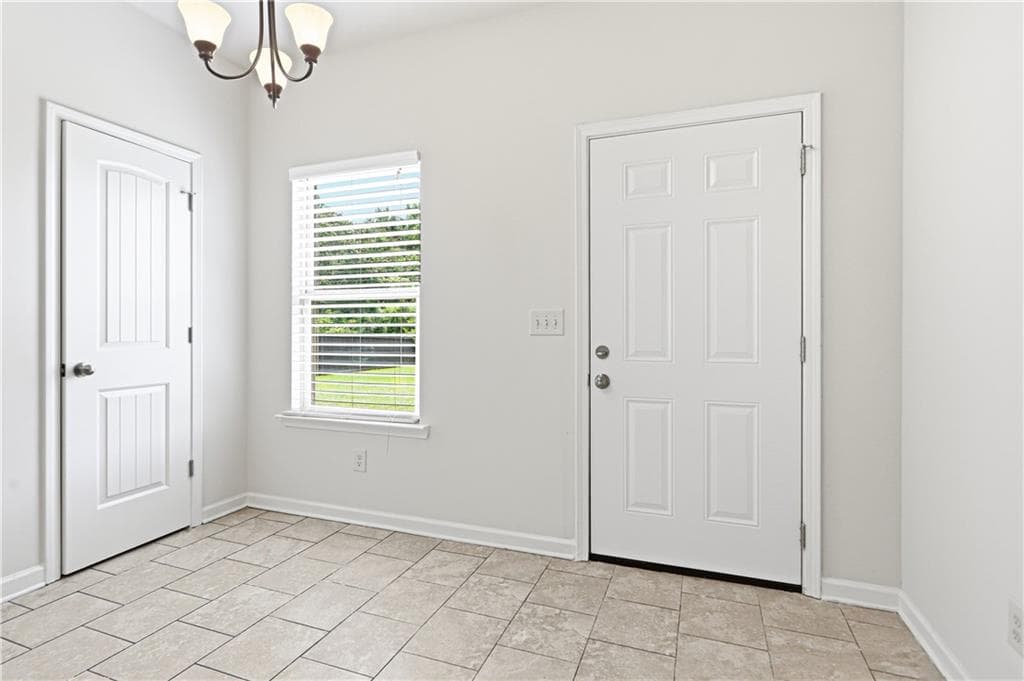4 bedroom, 2 bathroom, 2,327 sq ft single family residence for sale at 77 Hamil Court, Cartersville, GA 30120 — photo 7