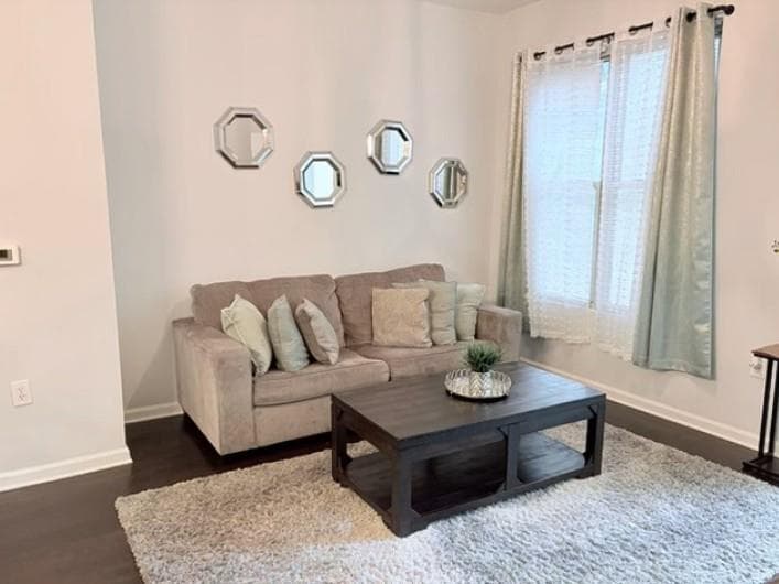 2 bedroom, 2 bathroom, 1,082 sq ft condominium for sale at 870 Mayson Turner Road 1224, Atlanta, GA 30344 — photo 5