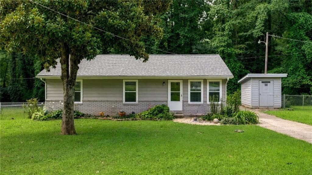 3 bedroom, 2 bathroom, 1,131 sq ft single family residence under contract at 48 Trina Avenue, Kennesaw, GA 30144