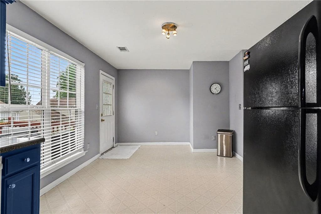 3 bedroom, 3 bathroom, 1,621 sq ft single family residence under contract at 2836 Amerson Trail, Ellenwood, GA 30294 — photo 8