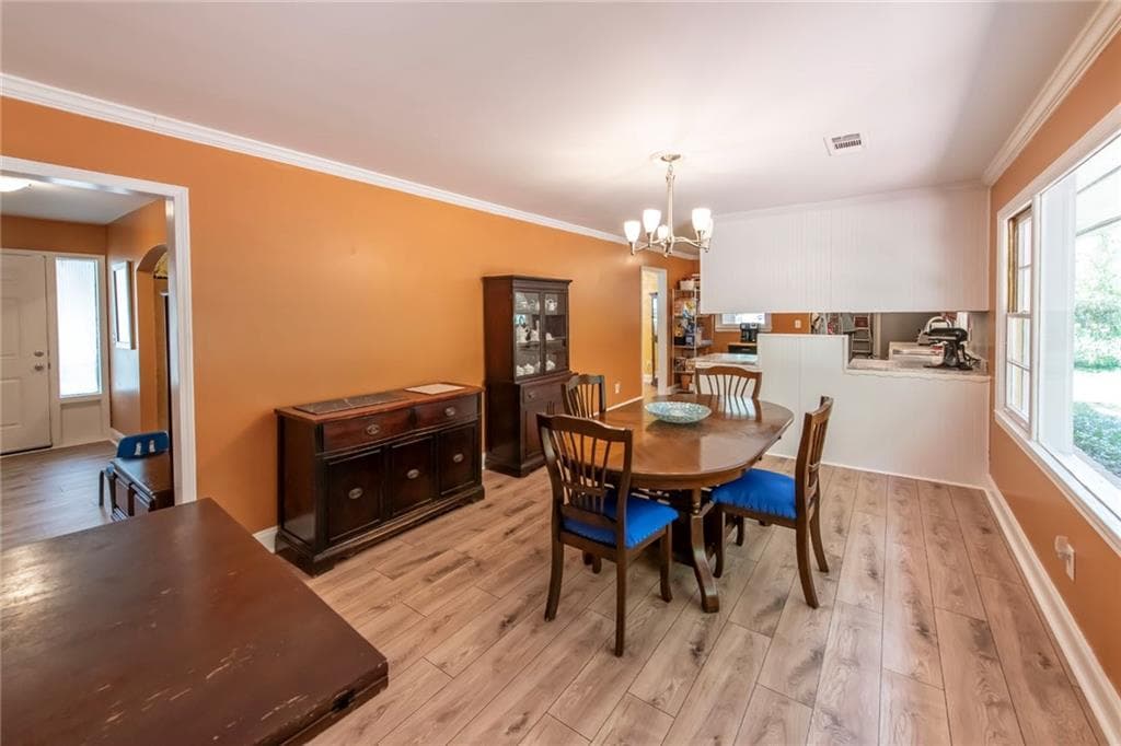 3 bedroom, 2 bathroom, 1,724 sq ft single family residence for sale at 211 Bennett Circle, Carrollton, GA 30117 — photo 10