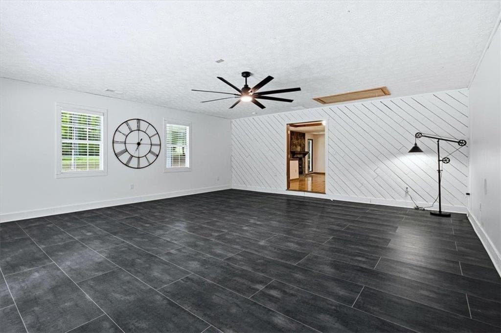 3 bedroom, 2 bathroom, 2,541 sq ft single family residence under contract at 1351 Minix Road, Sharpsburg, GA 30277 — photo 9