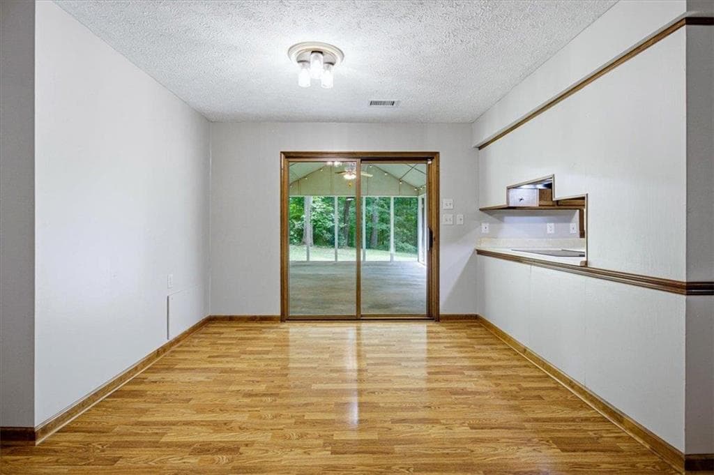 3 bedroom, 2 bathroom, 2,541 sq ft single family residence under contract at 1351 Minix Road, Sharpsburg, GA 30277 — photo 10