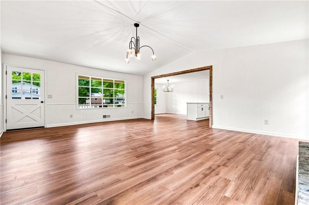3 bedroom, 2 bathroom, 1,562 sq ft single family residence for sale at 549 Rivercrest Drive, Woodstock, GA 30188 — photo 5
