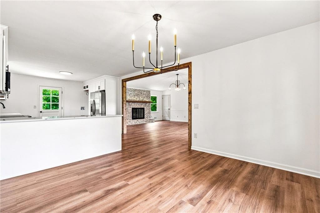 3 bedroom, 2 bathroom, 1,562 sq ft single family residence for sale at 549 Rivercrest Drive, Woodstock, GA 30188 — photo 6