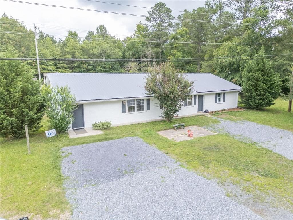 5 bedroom, 3 bathroom, 2,505 sq ft single family residence for sale at 4494 Old Summerville Road, Armuchee, GA 30105