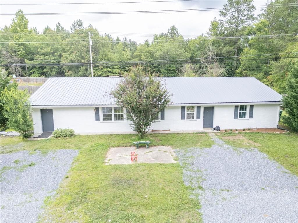 5 bedroom, 3 bathroom, 2,505 sq ft single family residence for sale at 4494 Old Summerville Road, Armuchee, GA 30105 — photo 5