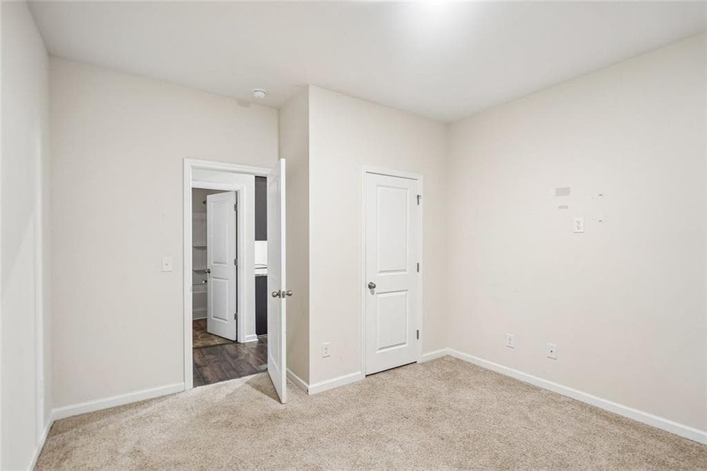 5 bedroom, 4 bathroom, 2,466 sq ft single family residence for sale at 2045 Theberton Trail, Locust Grove, GA 30248 — photo 8