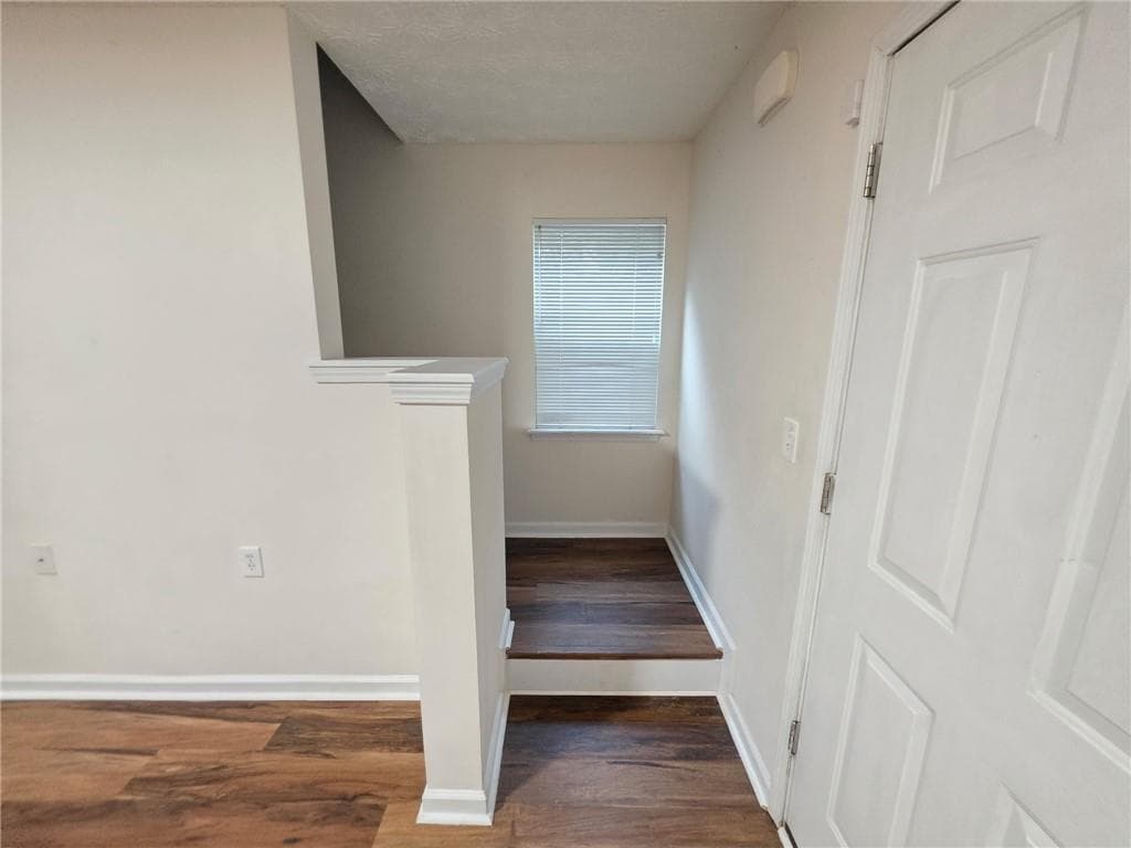 3 bedroom, 2 bathroom, 1,250 sq ft townhouse for sale at 1011 Estes Drive B2, Atlanta, GA 30310 — photo 4