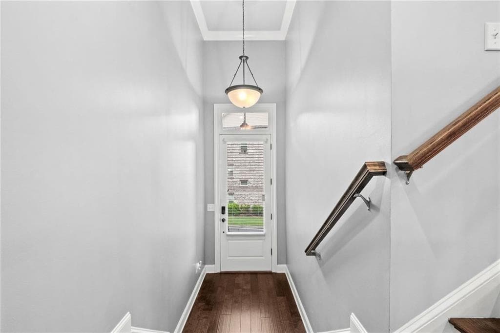 4 bedroom, 4 bathroom, 2,346 sq ft townhouse for sale at 1044 Township Square, Alpharetta, GA 30022 — photo 4
