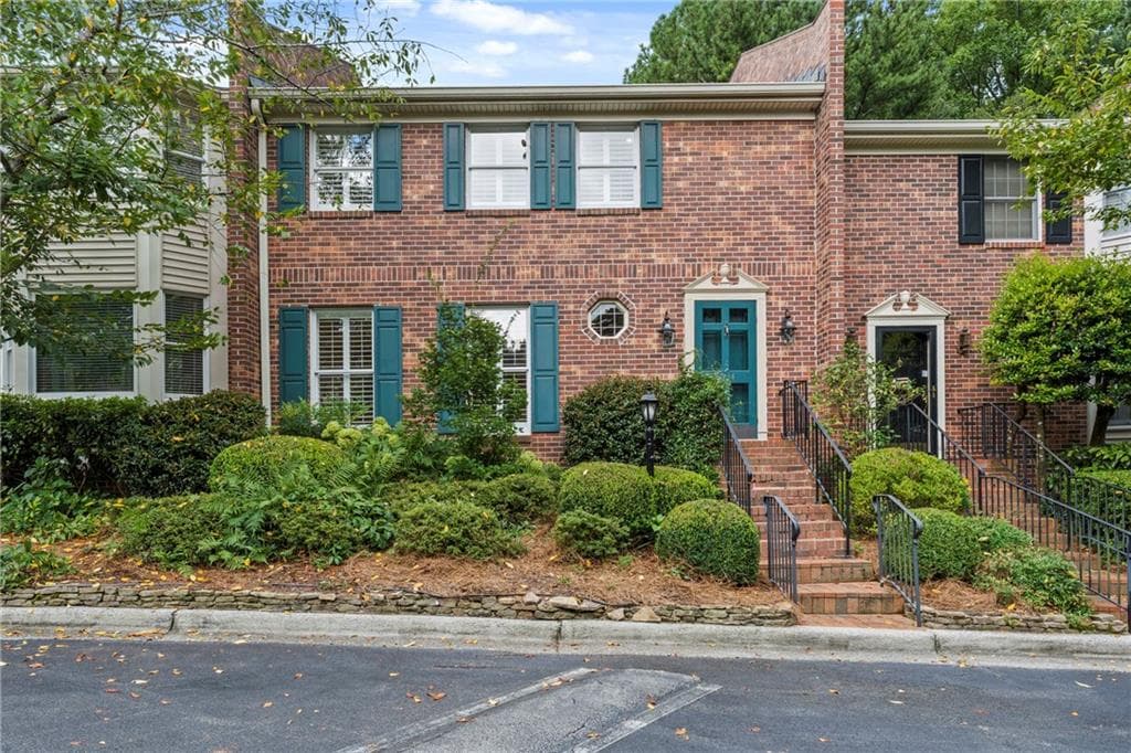 4 bedroom, 4 bathroom, 2,828 sq ft townhouse for sale at 1534 September Chase, Decatur, GA 30033