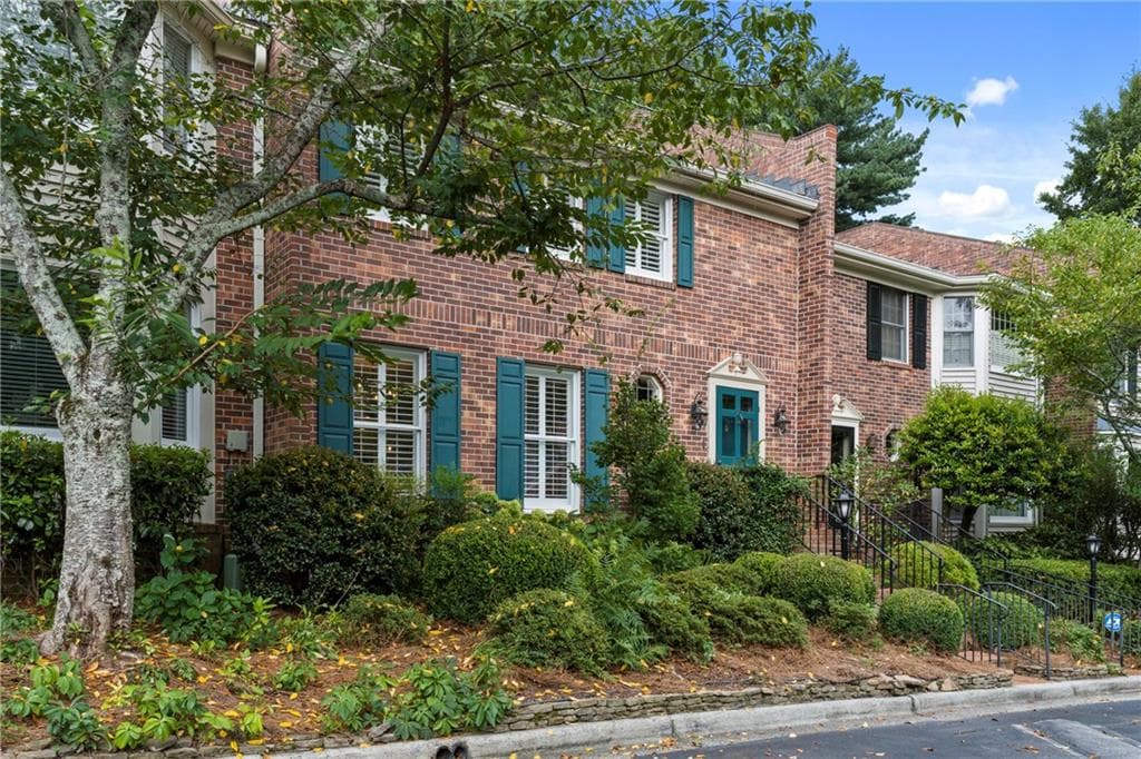 4 bedroom, 4 bathroom, 2,828 sq ft townhouse for sale at 1534 September Chase, Decatur, GA 30033 — photo 3
