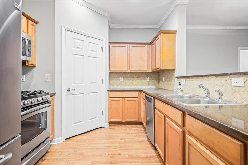 2 bedroom, 2 bathroom, 1,175 sq ft condominium for sale at 4805 W Village Way 2104, Smyrna, GA 30080 — photo 9