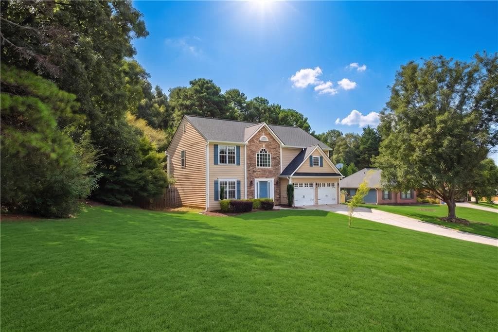 4 bedroom, 3 bathroom, 2,332 sq ft single family residence for rent at 1735 Berry Court, Cumming, GA 30041 for $2,700 a month — photo 2
