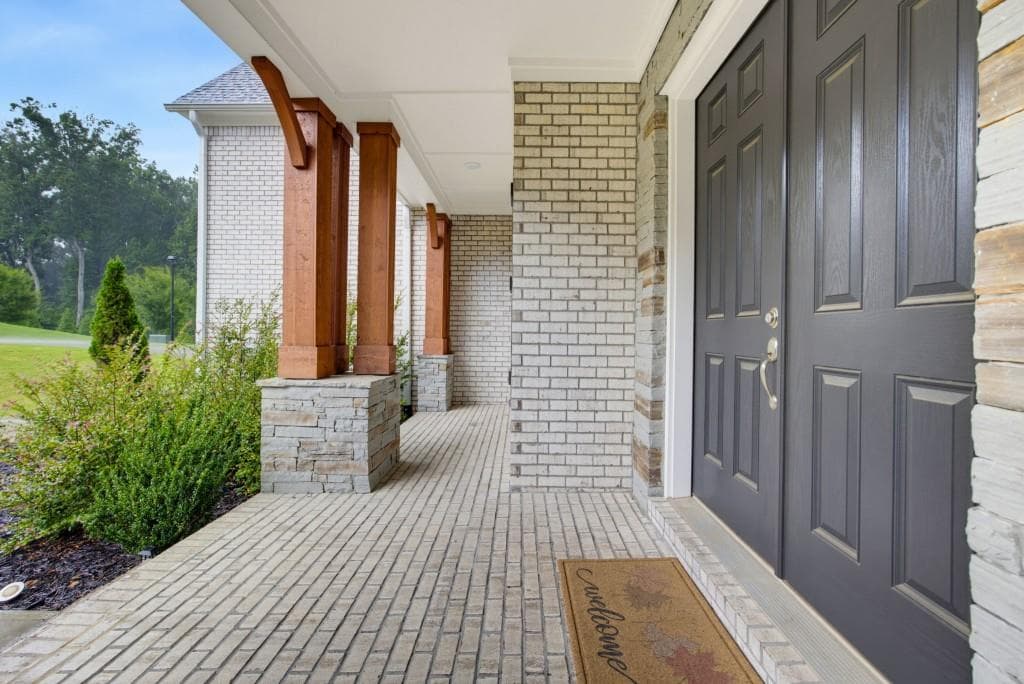 5 bedroom, 6 bathroom, 4,692 sq ft single family residence for sale at 14180 Reserve Manor Lane, Roswell, GA 30075 — photo 4