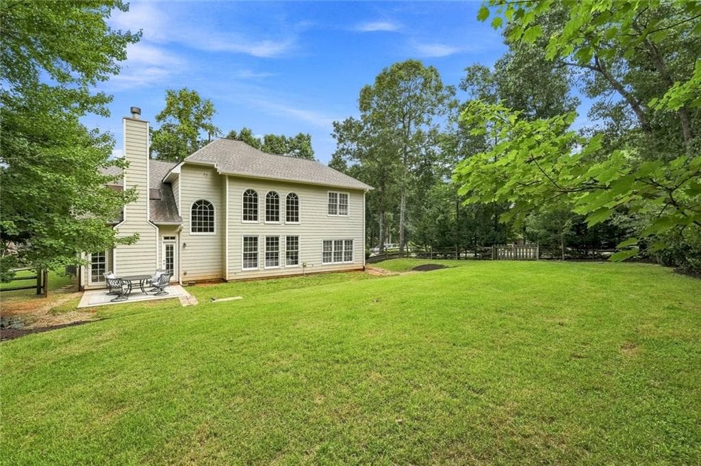 5 bedroom, 5 bathroom, 3,122 sq ft single family residence for sale at 4485 Summerwood Drive, Cumming, GA 30041 — photo 4