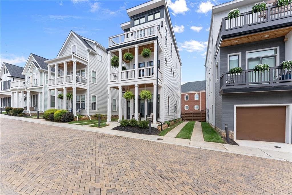 3 bedroom, 3 bathroom, 1,800 sq ft single family residence for sale at 317 Clarendon Court, Gainesville, GA 30501 — photo 6