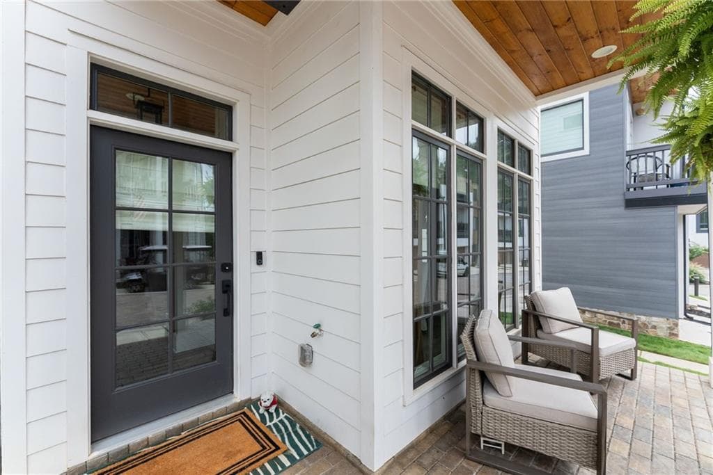 3 bedroom, 3 bathroom, 1,800 sq ft single family residence for sale at 317 Clarendon Court, Gainesville, GA 30501 — photo 8