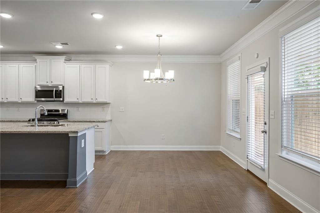 3 bedroom, 3 bathroom, 1,848 sq ft townhouse for sale at 1571 Summer Song Drive, Marietta, GA 30067 — photo 5