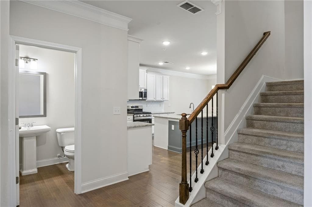3 bedroom, 3 bathroom, 1,848 sq ft townhouse for sale at 1571 Summer Song Drive, Marietta, GA 30067 — photo 9