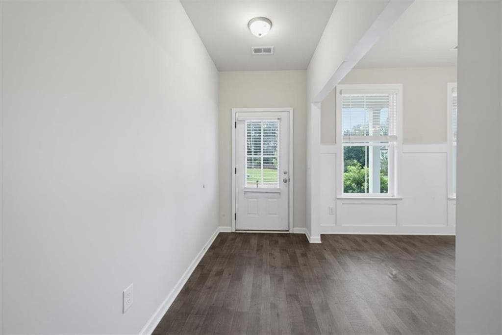 4 bedroom, 3 bathroom, 2,207 sq ft single family residence under contract at 676 Ragan Court, Social Circle, GA 30025 — photo 6