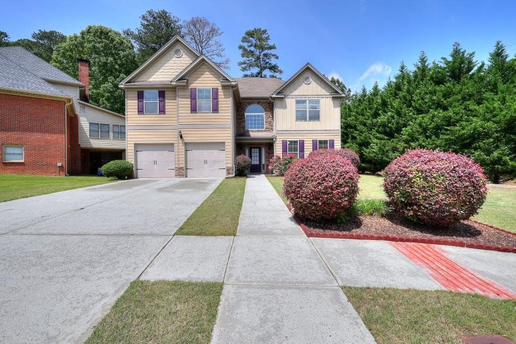 5 bedroom, 4 bathroom, 2,962 sq ft single family residence under contract at 2597 Corey Park Drive, Loganville, GA 30052 — photo 2