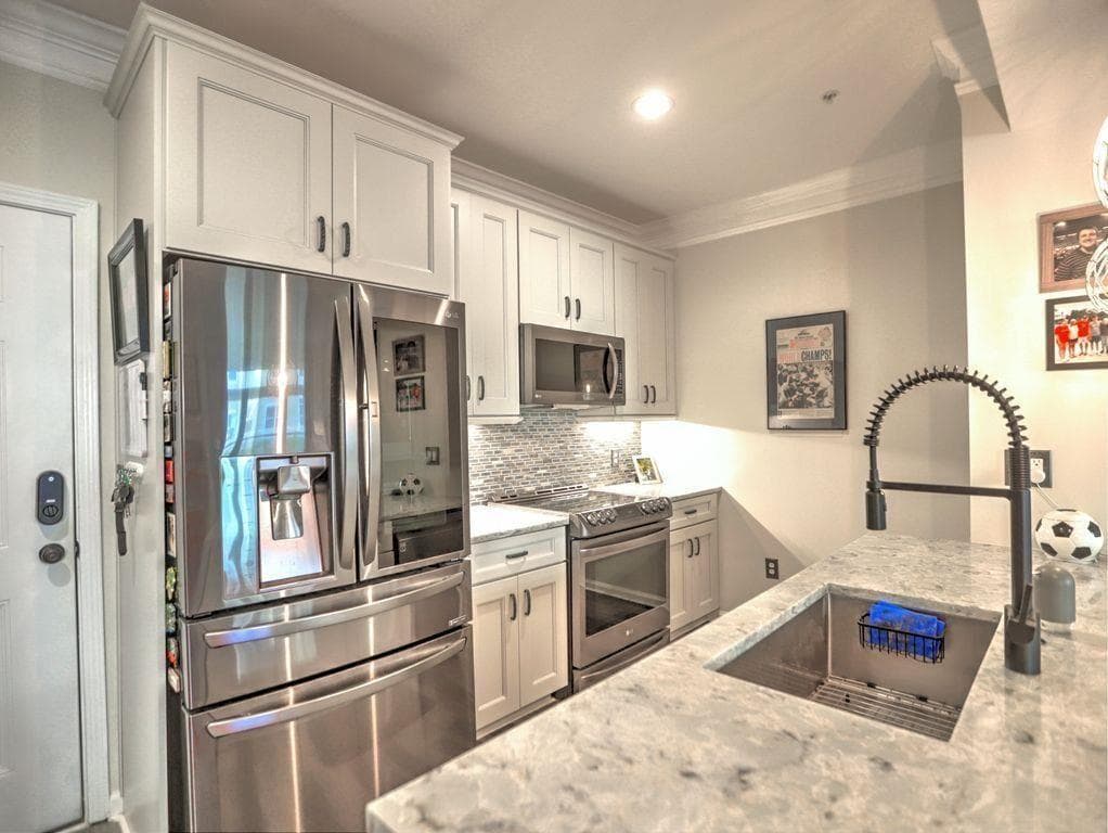 1 bedroom, 1 bathroom, 789 sq ft condominium for sale at 955 Juniper Street 1116, Atlanta, GA 30309 — photo 2