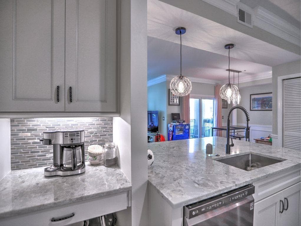 1 bedroom, 1 bathroom, 789 sq ft condominium for sale at 955 Juniper Street 1116, Atlanta, GA 30309 — photo 4