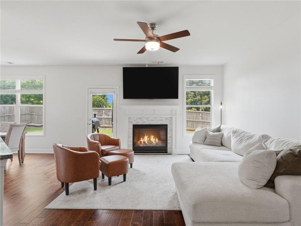 3 bedroom, 3 bathroom, 1,868 sq ft single family residence for sale at 147 Fieldbrook Crossing, Canton, GA 30115 — photo 3